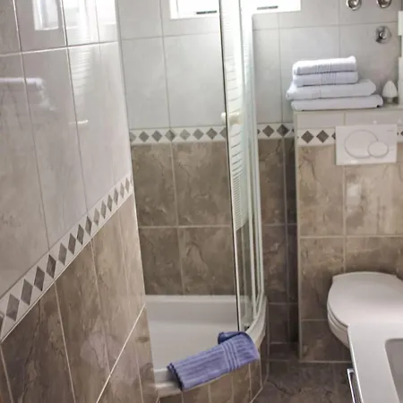 Silvia-1 By Interhome * מאקרסקה